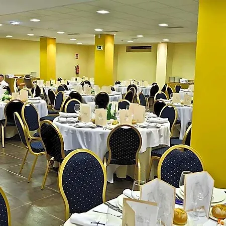 Palacio De Asturias 3* オビエド